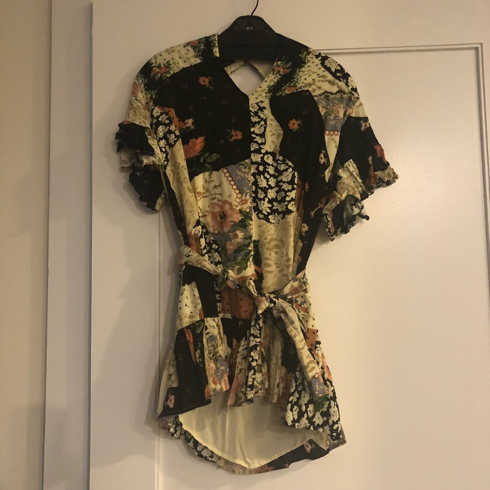 Floral pattern short sleeve dress